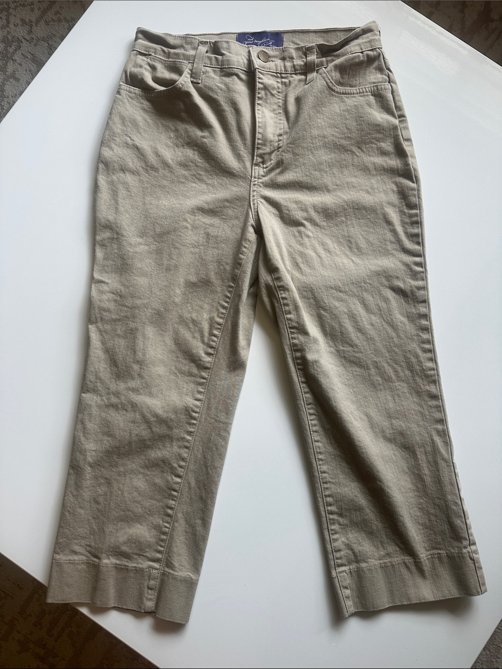 NYDJ Women’s Straight-Leg Khaki Capris
